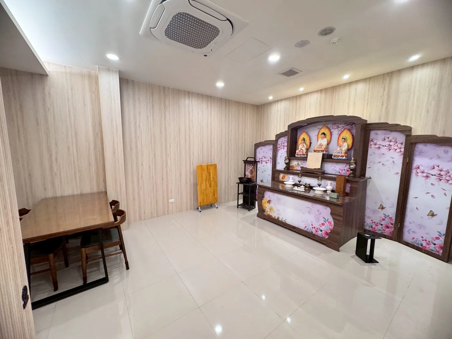 VIP 2安靈包廂