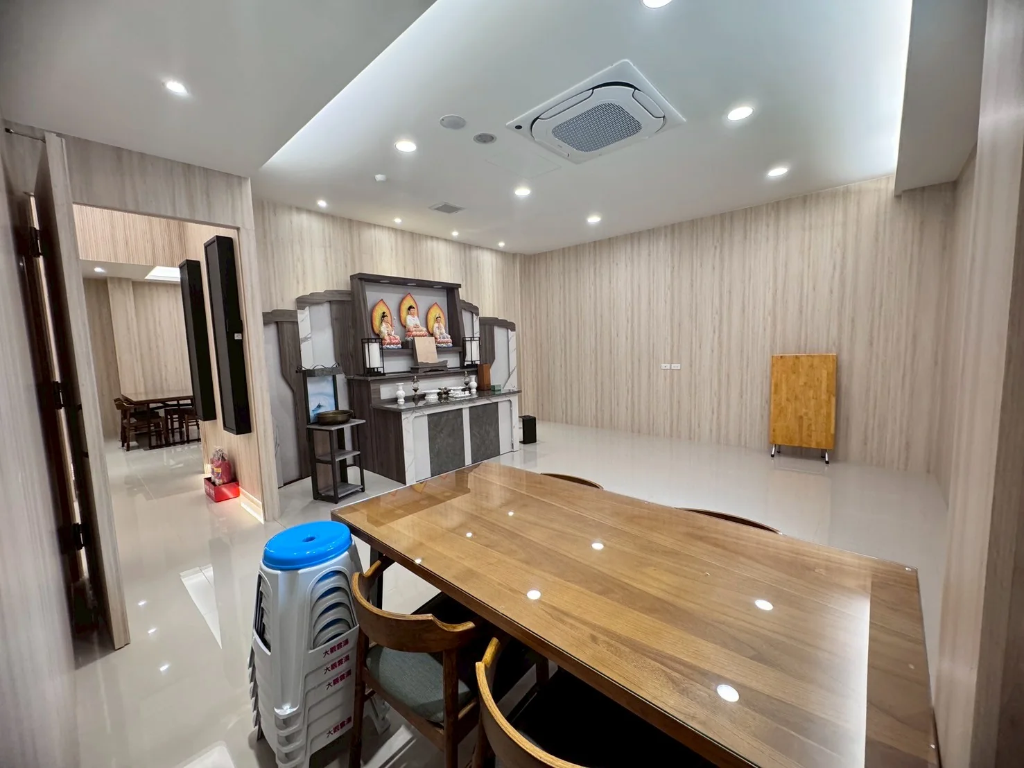 VIP 6安靈包廂